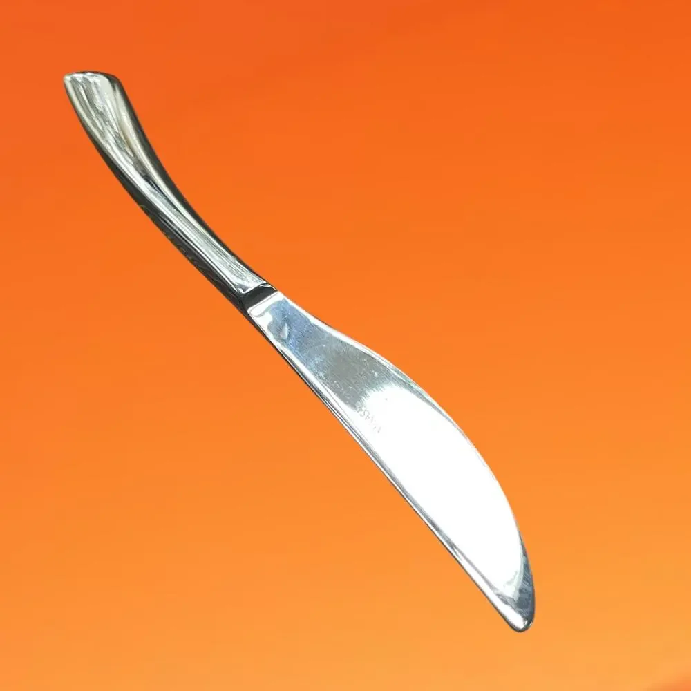 Mikasa KYA Modern Solid Dinner Knife Flatware Stainless Steel 9 3/8” Curved